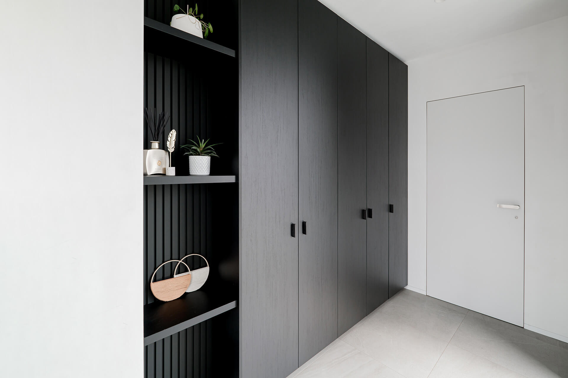 Garde-robe sur mesure en Elegant Black