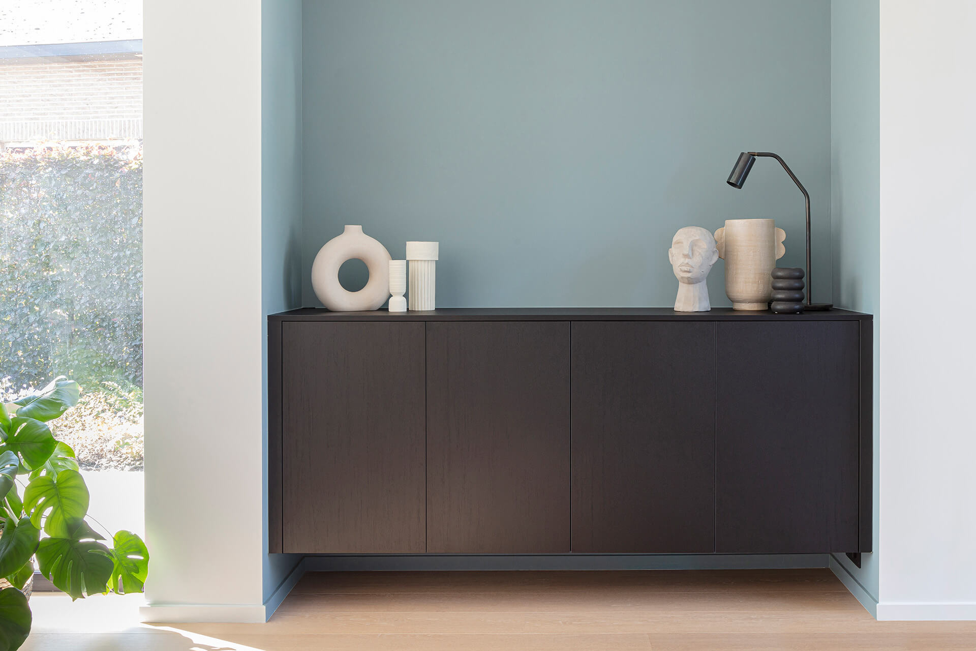 Sideboard  – built in and floating from maatkastenonline