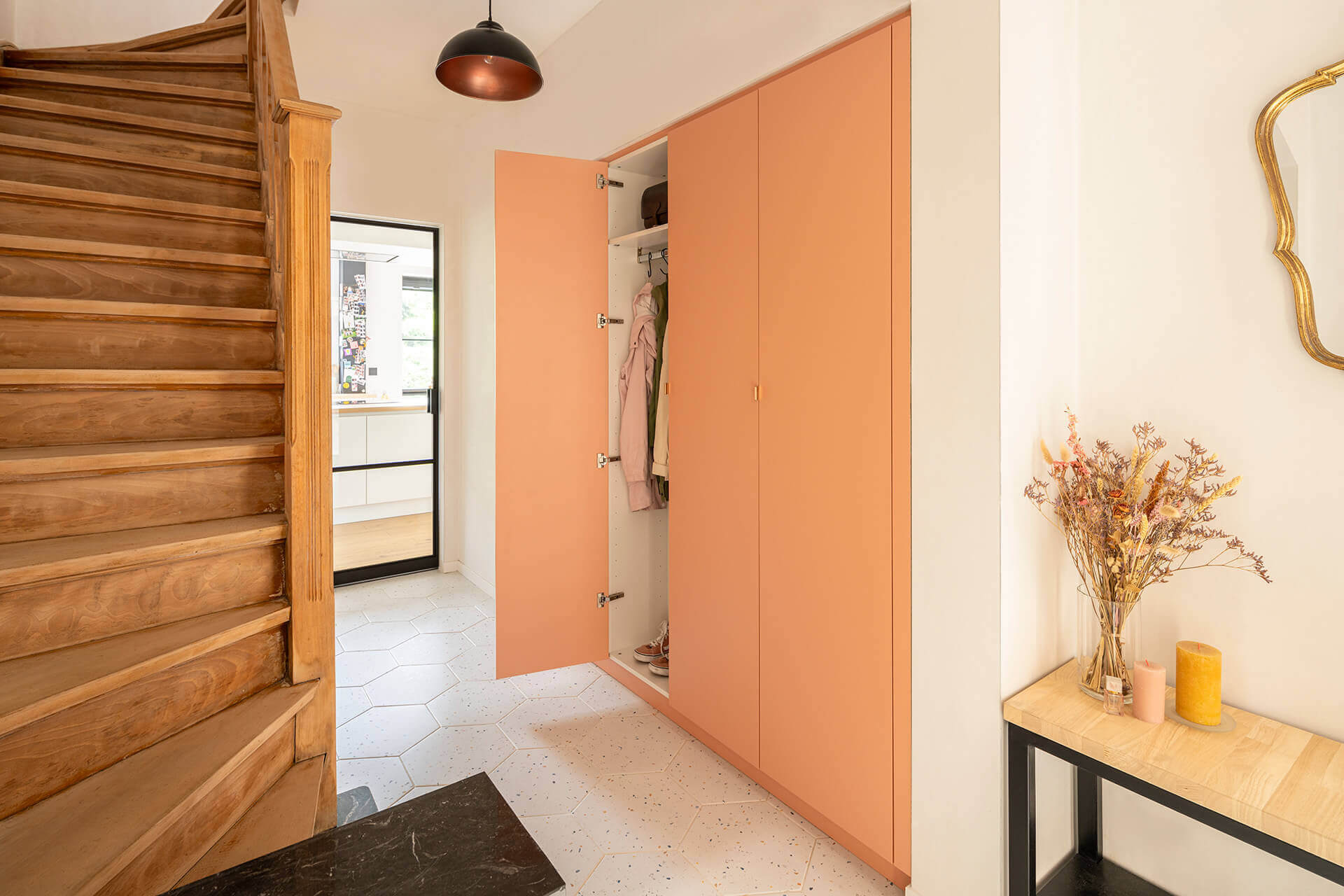Vestiaire sur mesure en Dusty Coral 