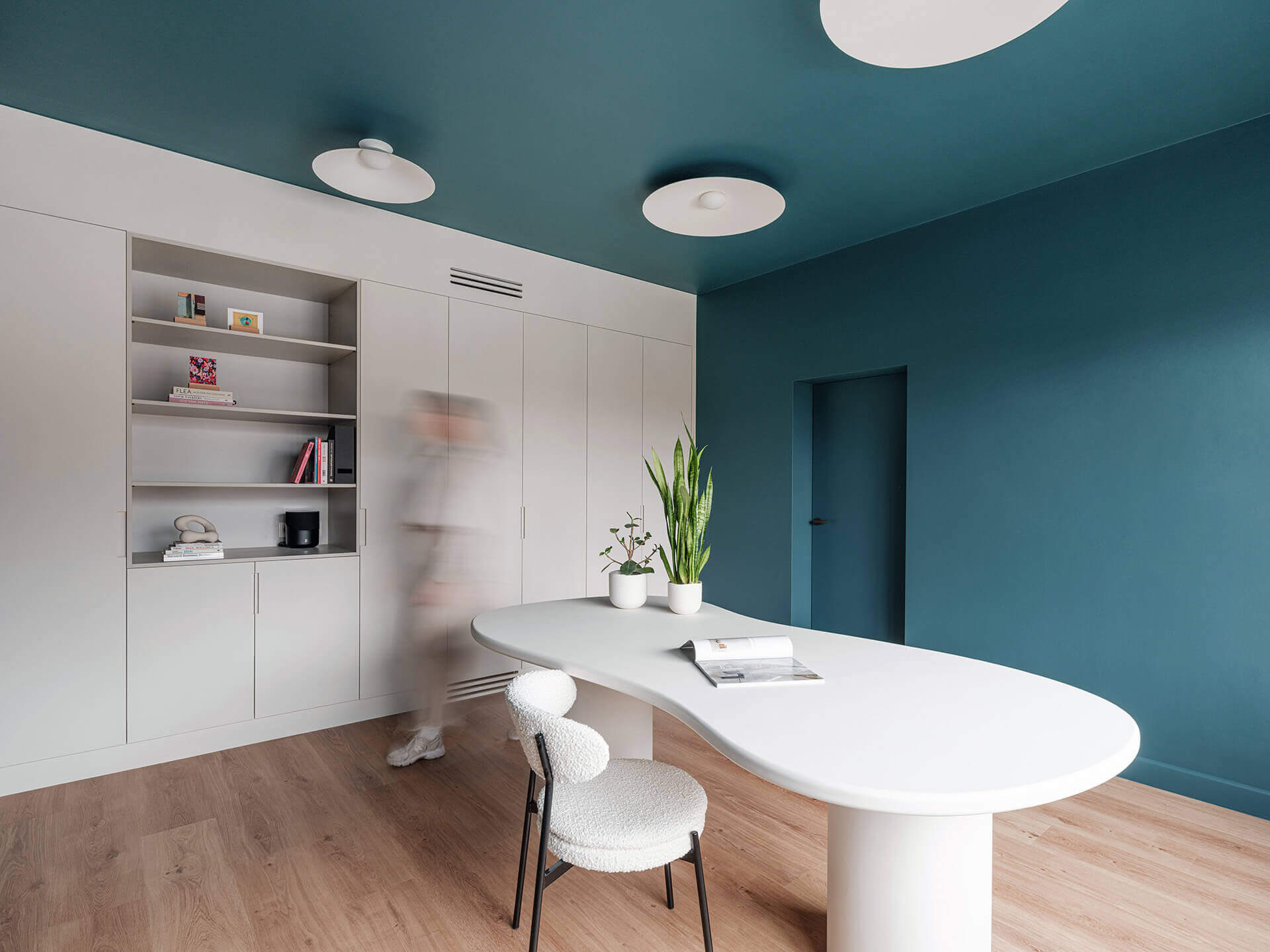 Bespoke desk cabinet at Sundae Huis in Roeselare