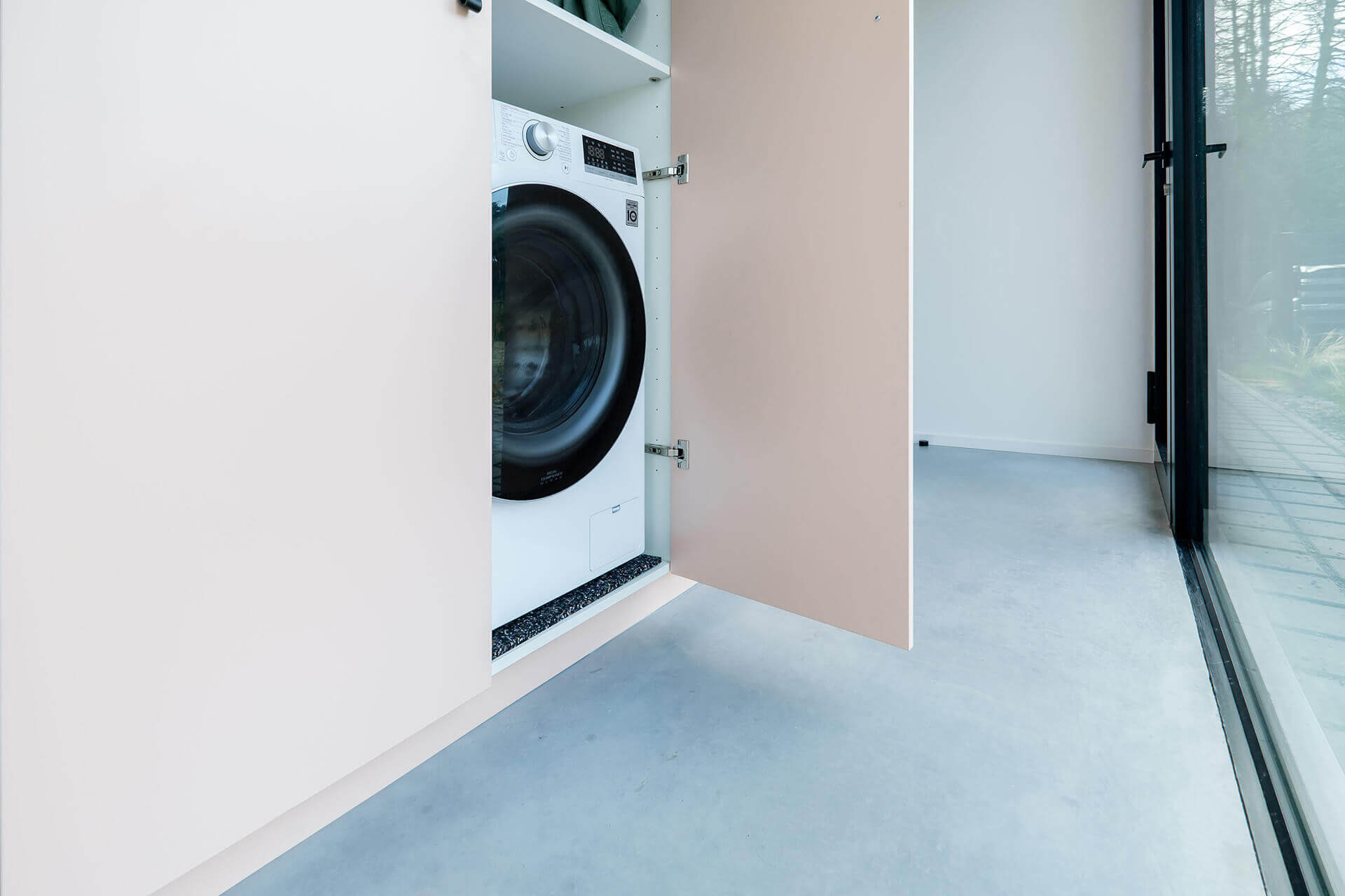Built-in wardrobe