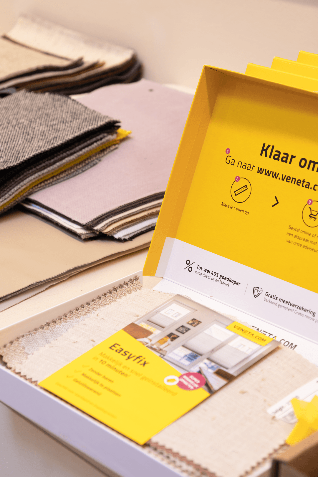 Close-up foto van stalenbox van Veneta met stofstaaltjes