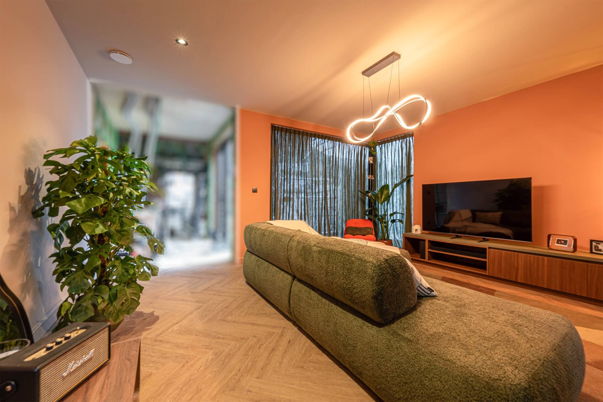 Huis Gemaakt woonkamer in Wielsbeke met tv meubel opmaat