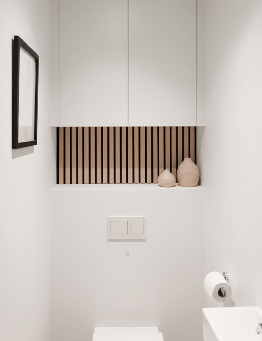 Akoestische wandpanelen in Ivory Oak in combinatie met Front White toiletkast