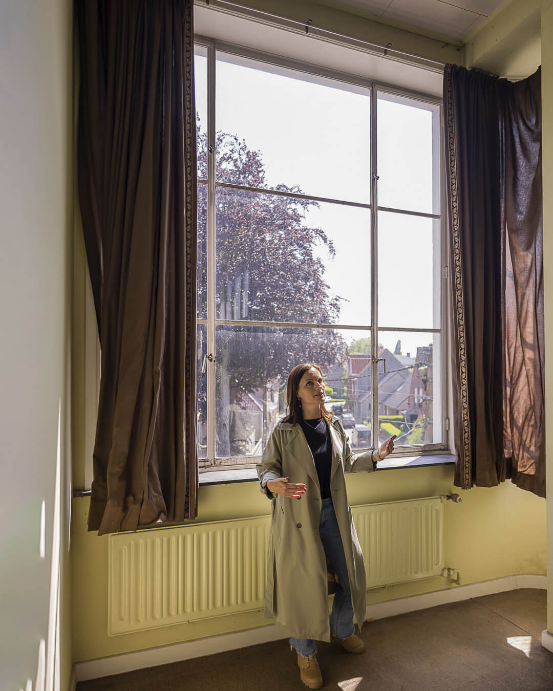 Hoge ramen in het Sundae huis 3 in Roeselare