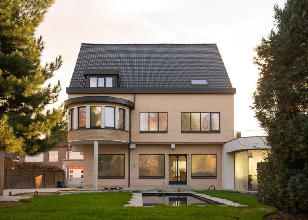 The rear façade of the Sundae House 3.0 in Roeselare