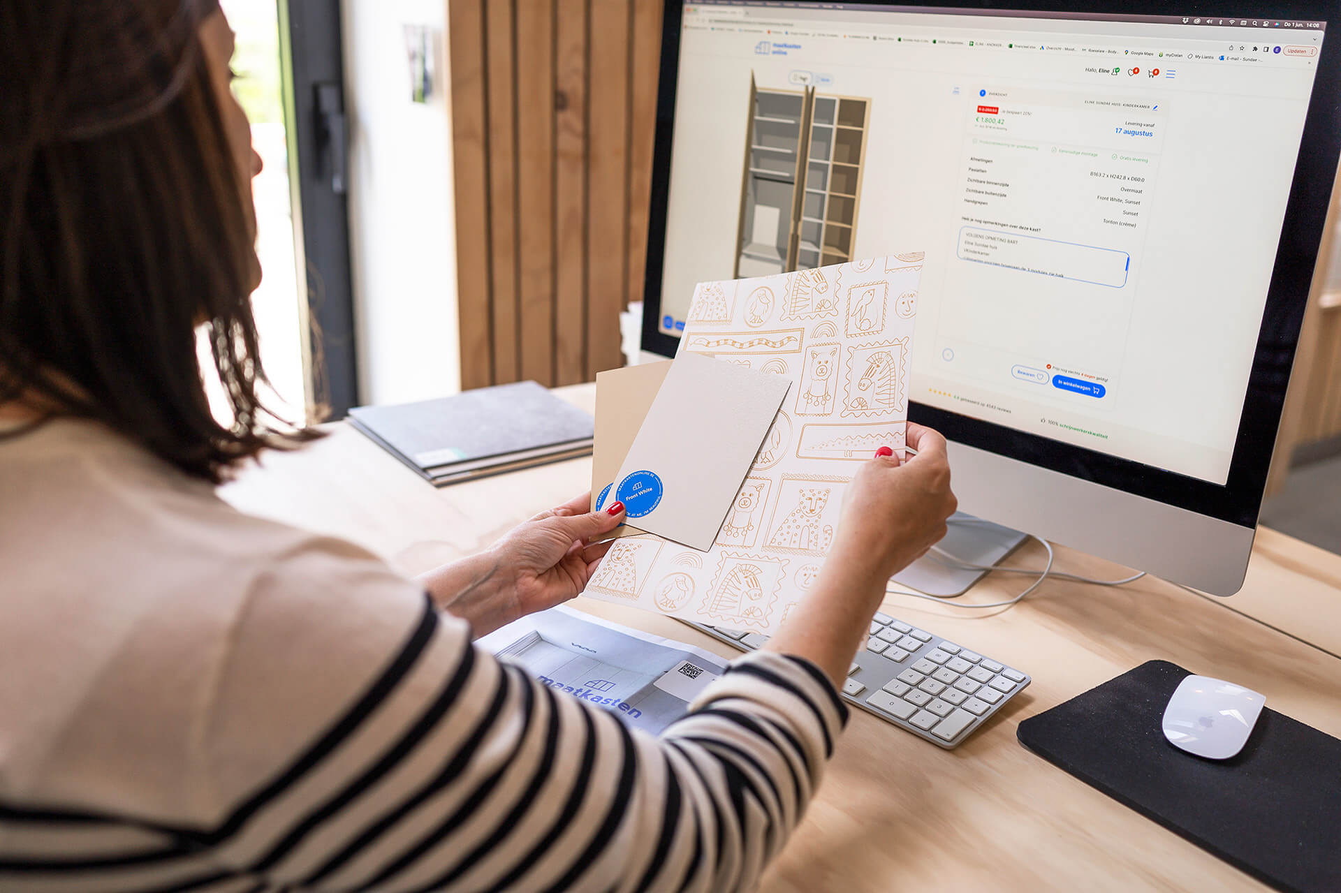 Eline conçoit les armoires sur mesure pour la maison Sundae avec l'outil 3D de Maatkasten Online
